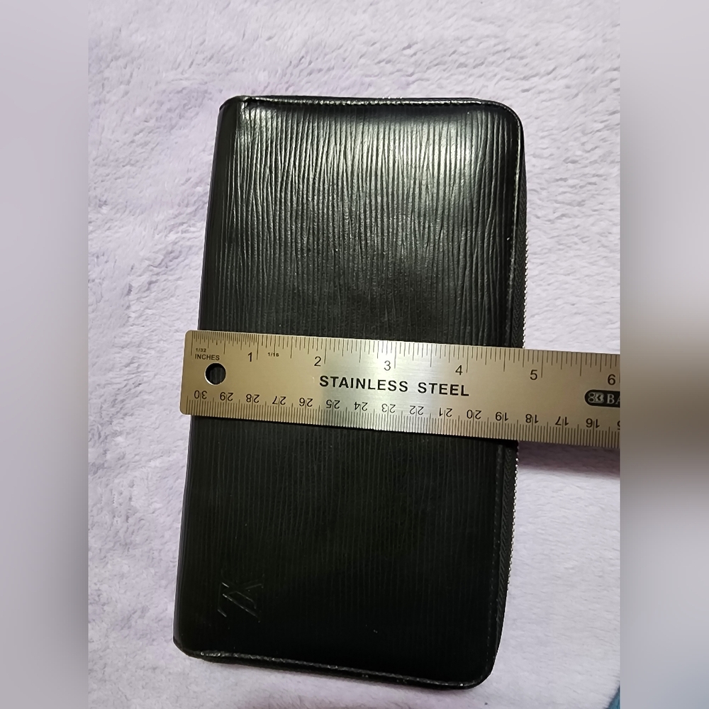 Louis Vuitton Black Epi Zippy Organizer - Picture 3 of 16